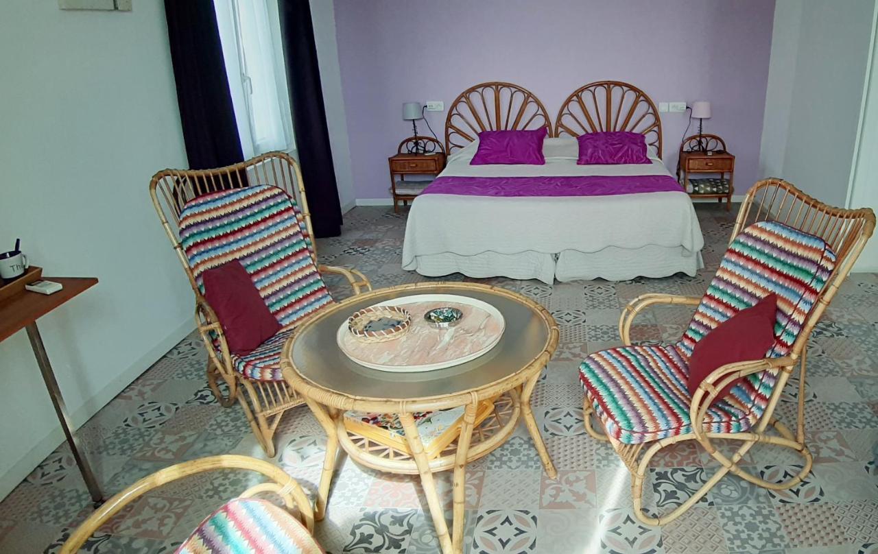 Chambre D'Hotes Du Mas Julianas サン・ローラン・ド・ラ・サランク エクステリア 写真